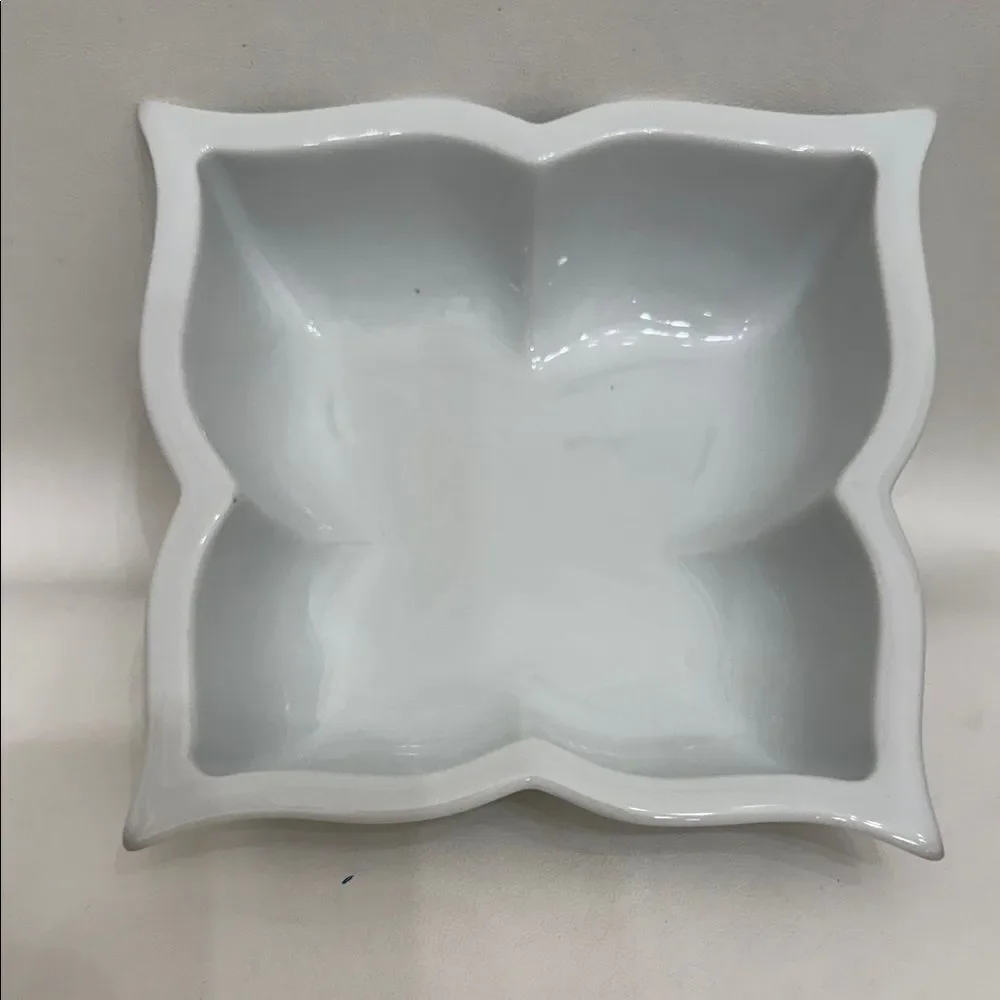 Pier 1 Butterfly 6.5 Square White Porcelain Square Bowls 2 Soup Cereal Salad